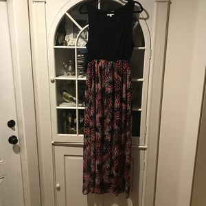 LIGHTLY WORN Sleeveless Maxi Dress